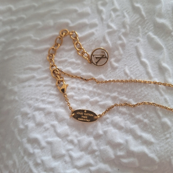 Louis Vuitton LV & Me Necklace letter M - Picture 4 of 4